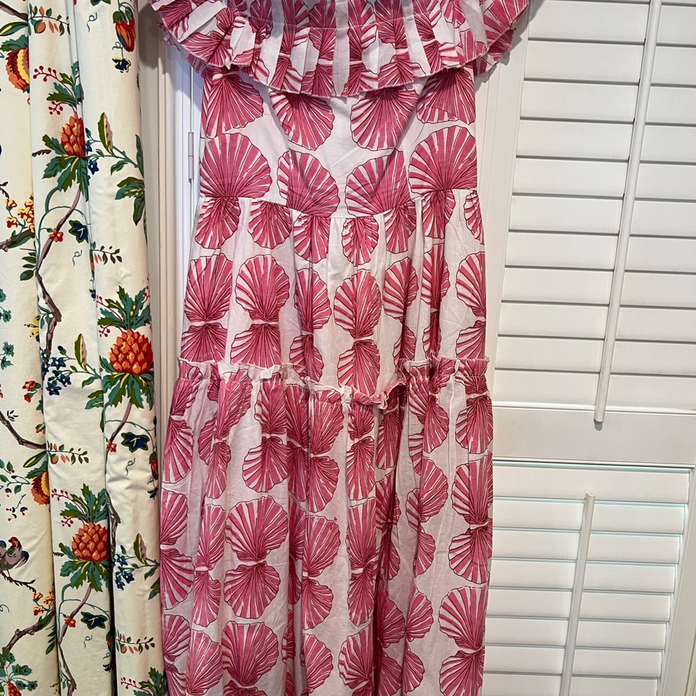 Heart of Grace Designs Pink and White Shell Pattern Maxi Dress Size Medium BNWOT